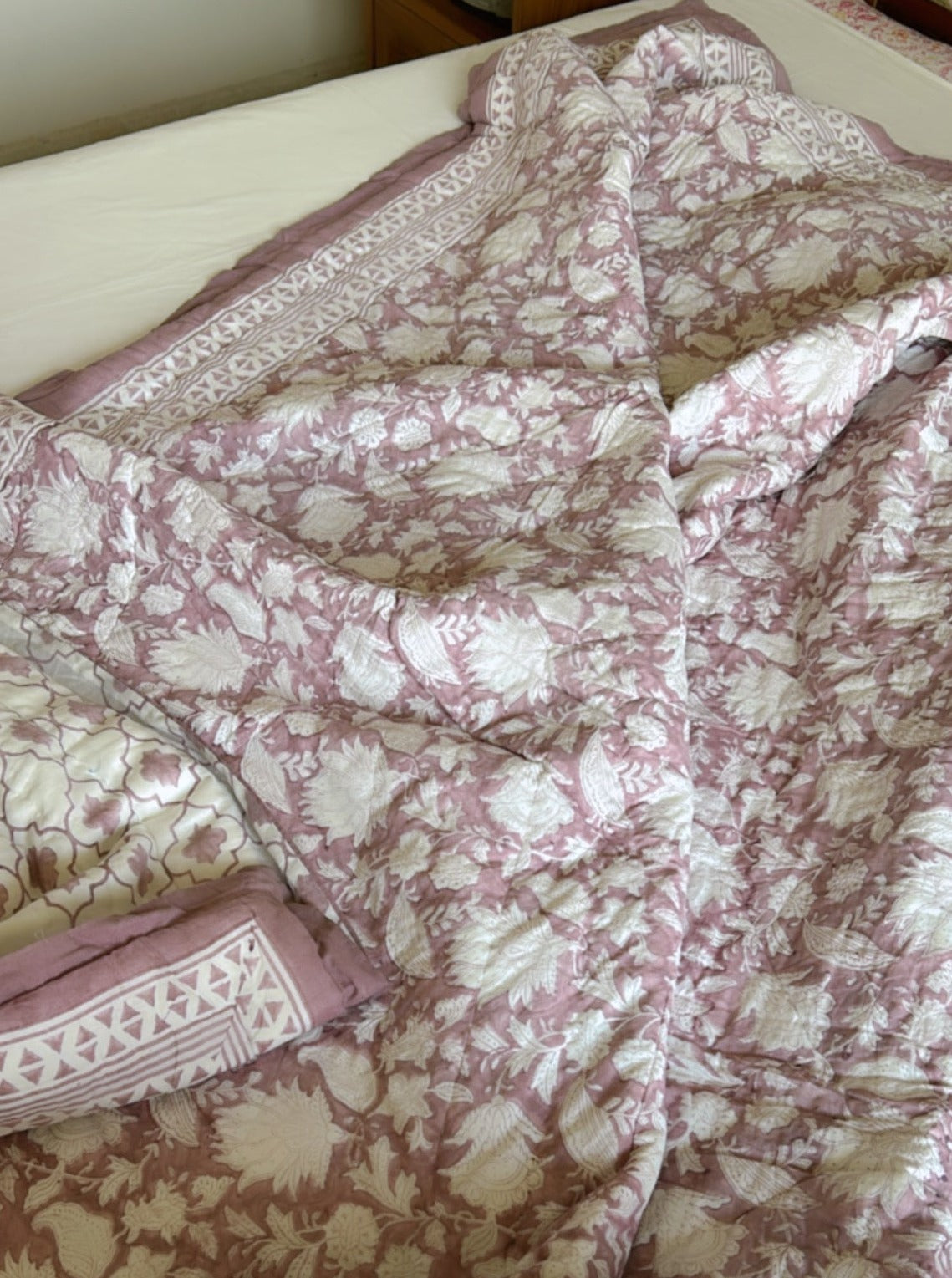 Lilac Floral reversible cotton quilt