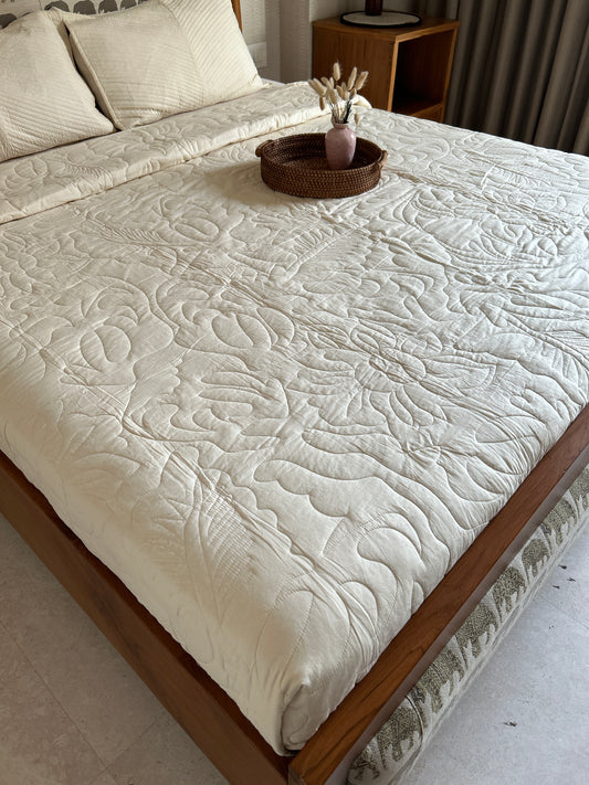 Pearl Intricated Cotton Quilted Bedspread Set