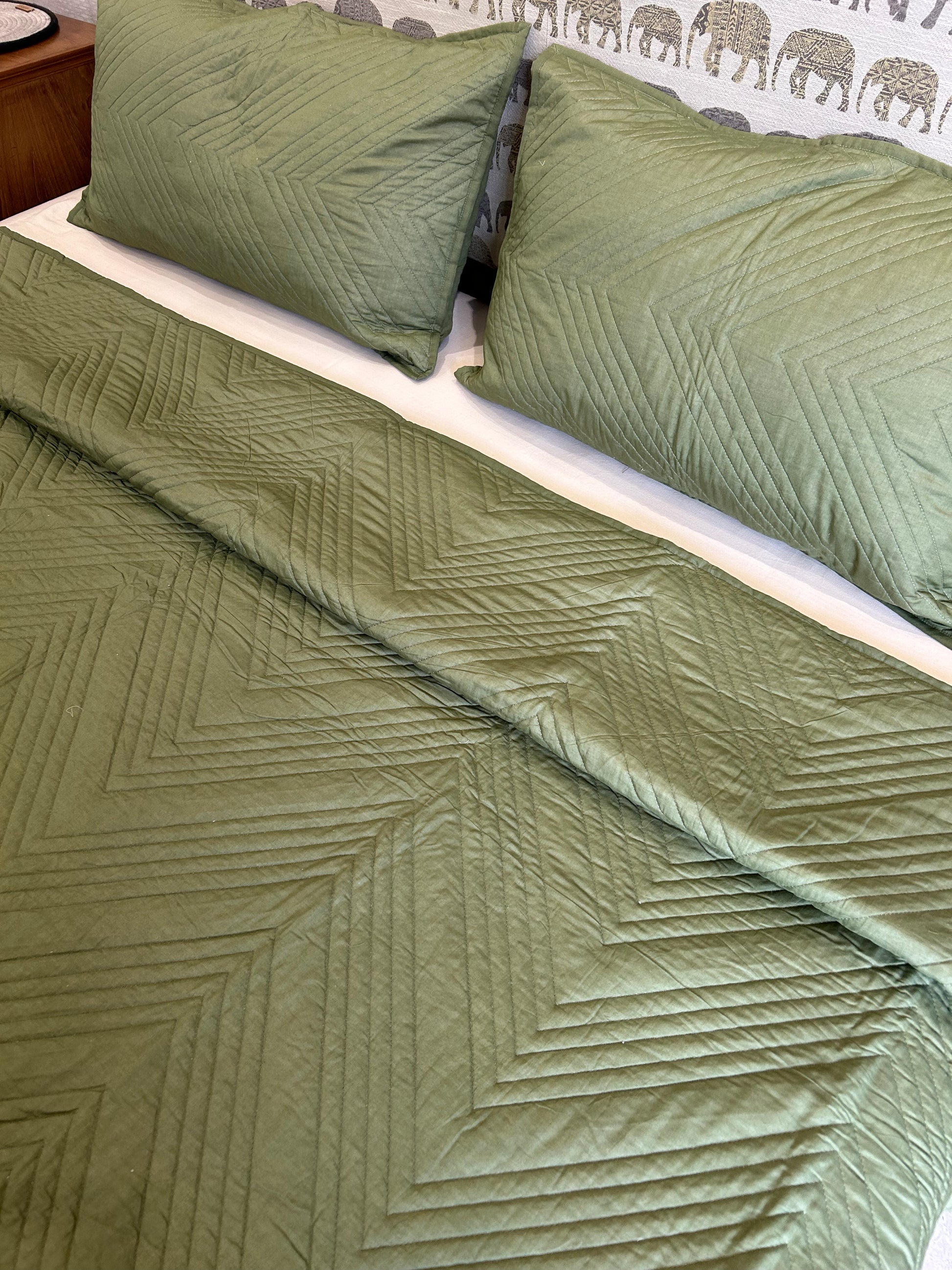 Green Intricated Cotton Quilted Bedspread Set