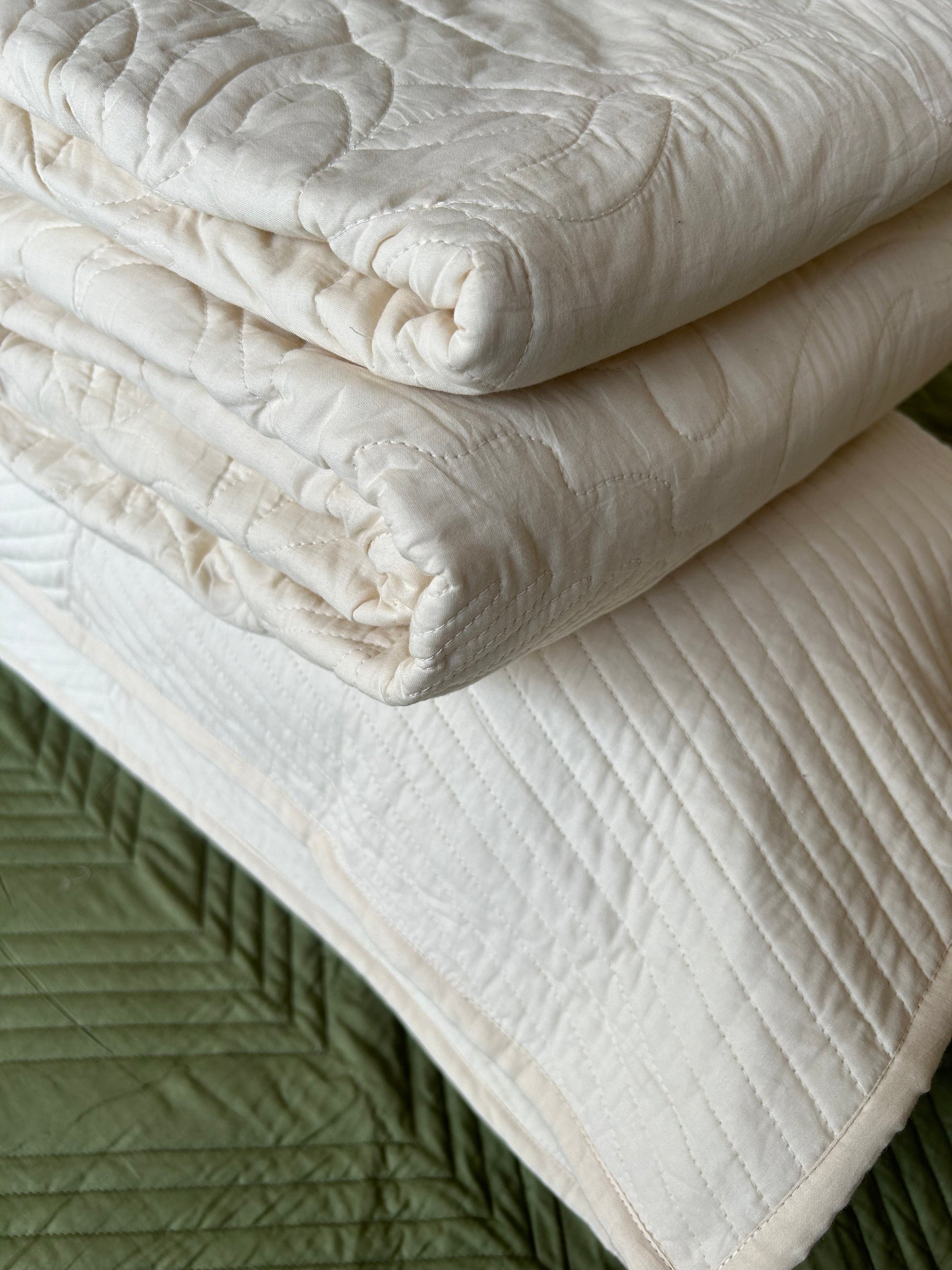 Pearl Intricated Cotton Quilted Bedspread Set