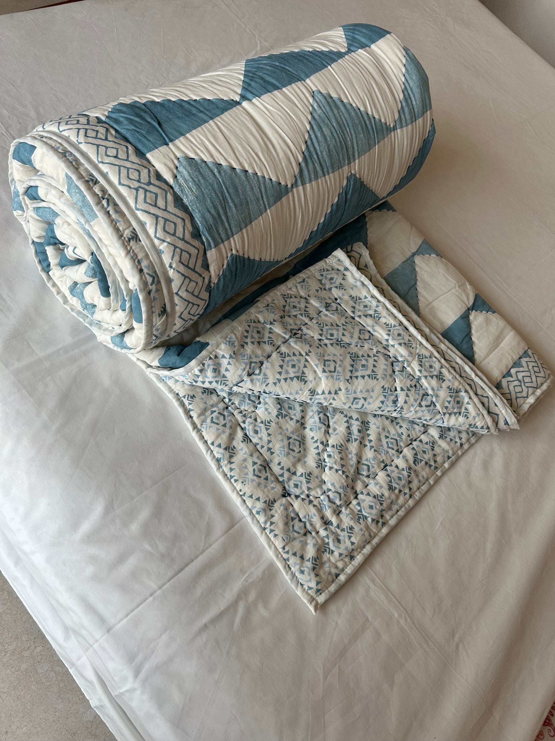 Iceblue patterned reversible cotton Quilt